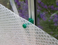 Elite Bubble Plastic + 30 Lining Hooks Clips