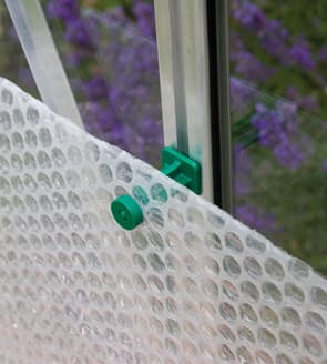 Elite Bubble Plastic + 30 Lining Hooks Clips