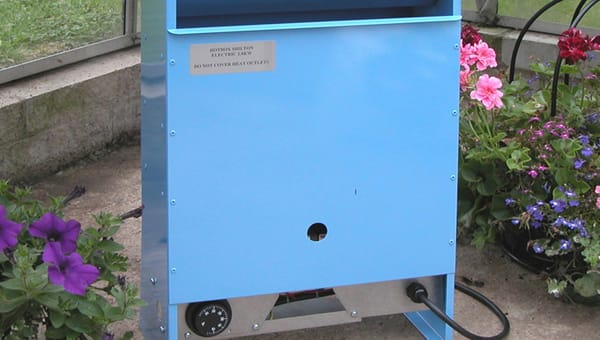 How much does it cost to heat a greenhouse