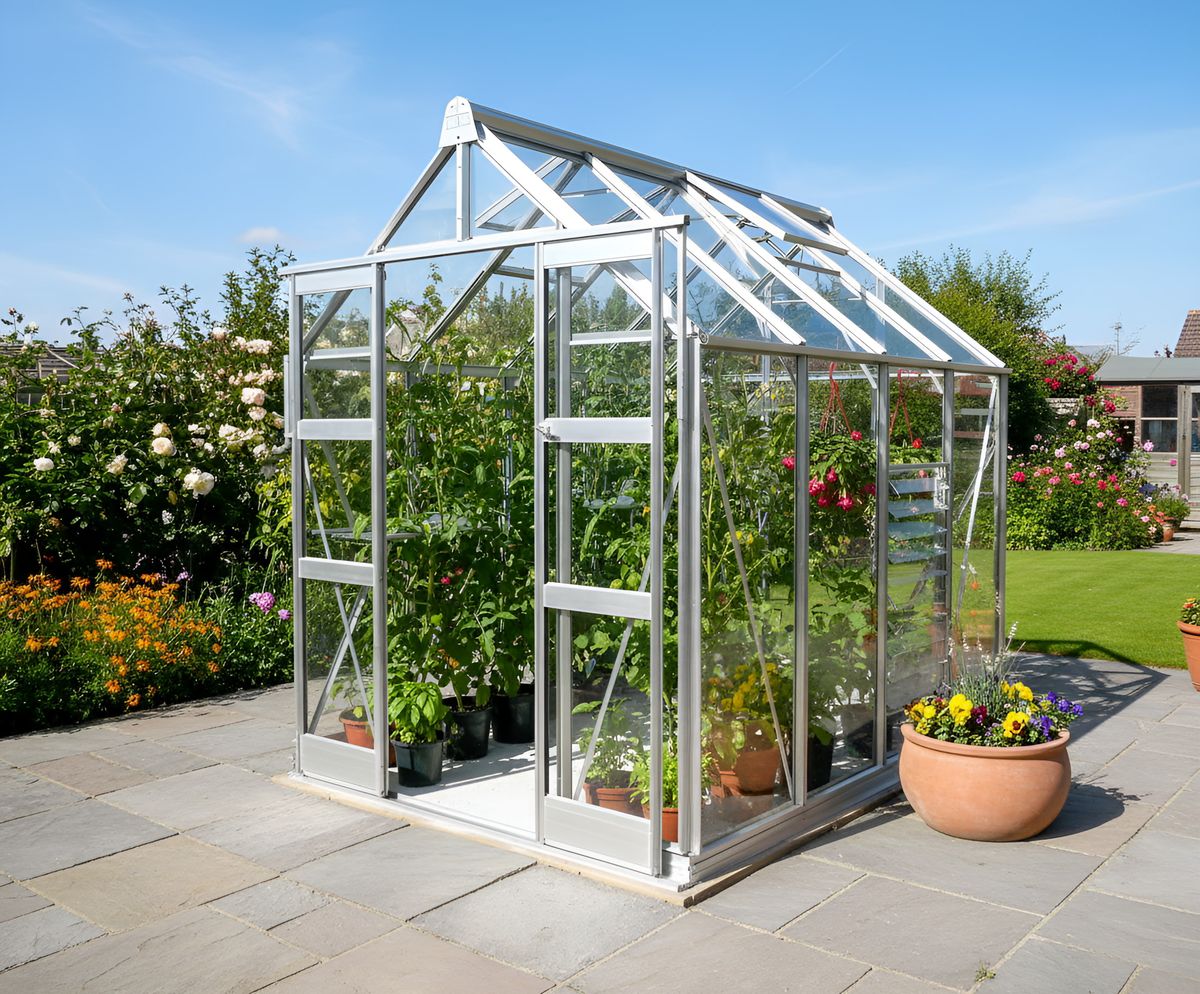 Elite Titan 6x8 greenhouse with toughened glazing