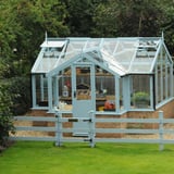 12 Helpful Pointers for Buying Greenhouses